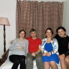 Od lewej: rodzice noworodków oraz Maria Hoffmann i Barbara Galińska /fot. Longina Templin
