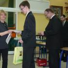 Michał Szutenberg, laureat pierwszego miejsca, odbiera nagrodę /fot. DWK