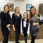 Natalia Chustak w towarzystwie mamy, trenerki i dyr. Ewy Kosznik /fot. Longina Templin