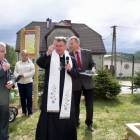 Ksiądz Ireneusz Bradtke poświęcił nowy obiekt /fot. Longina Templin
