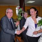 ... kwiaty przekazywał burmistrz Jerzy Żurawicz /fot. Longina Templin