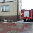 Wypompowywanie wody z zalanej piwnicy w PUP /fot. Bartosz Kitowski