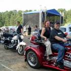 Przejazd motocyklistów rozpoczął imprezę nad Jeziorkiem /fot. Longina Templin