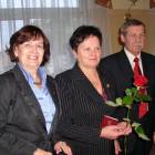 Anna Mehring (w środku) otrzymała Złotą Odznakę ZNP /fot. Longina Templin