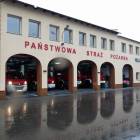 W samo południe w kartuskiej komendzie PSP otworzyły się bramy garażowe /fot. BG