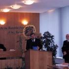 Burmistrz Kartuz i Komendant PSP podczas skladania gratulacji strażakom z Prokowa