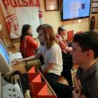 Ewelina Czaja i Maciej Oczk szukają odpowiedzi w internecie /fot. Longina Templin