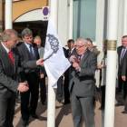 W piątek przed Urzędem Gminy w Żukowie zatrzepotała oficjalna flaga jubileuszu /fot. BG