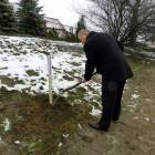 Dąb Rady Miejskiej zasadził jej przewodniczący Adam Okrój /fot. Longina Templin