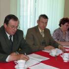 Zawiadomienie w sprawie byłego wójta Sulęczyno złożył radny Jacek Driwa (drugi z lewej)...