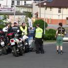Nad bezpieczeństwem rowerzystów czuwali policjanci na motocyklach... /fot. JM