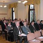stowarzyszeni z zainteresowaniem wysłuchali słów zaproszenia na teren gminy Żukowo...