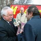 Ryszard Mazerski odbiera z rąk Macieja Kowalczuka zwycięskiego Oskara w kategorii...