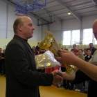 Zwyciężca Turnieju o Puchar Wójta w kategorii seniorów - Zbigniew Kuziemkowaki...