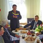 Roman Drzeżdżon (z prawej), w swej twórczości potrafi się śmiać z samego siebie......