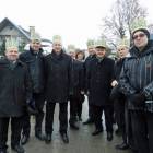 Przedstawiciele władz powiatu i gminy z dyr. gimnazjum Mirosławą Żołną /fot. Longina...