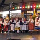 zespoły folklorystyczne, czy...
