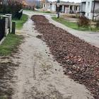 Gruz znalazł się na środku drogi. /fot. Czytelnik z Rąt
