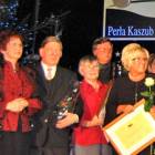 Laureaci Pereł i Super Pereł z lewej...