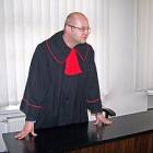 Prokurator Tomasz Landowski odczytał akt oskarżenia. /fot. Janusz Świątkowski