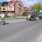 Czy mieszkańcy Osiedla Norbertanek zdążą polubić wygodne kanapy na chodnikach? /fot....