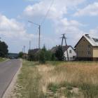 To mieszjkańcy tych domostw narażeni są nieustannie na widok oddających mocz kierowców...