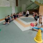 Zajęcia wychowania fizycznego odbywają się na holu lub... /fot. Longina Templin