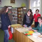 W wypożyczalni dla dorosłych pracują panie - Wiesława Paczoska, Bożena Wójcik i...