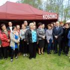 Panie z KGW w Kosowie ze swoimi gośćmi /fot. Longina Templin