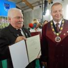 Tytuł honorowego obywatela otrzymał Lech Wałęsa... /fot. Longina Templin