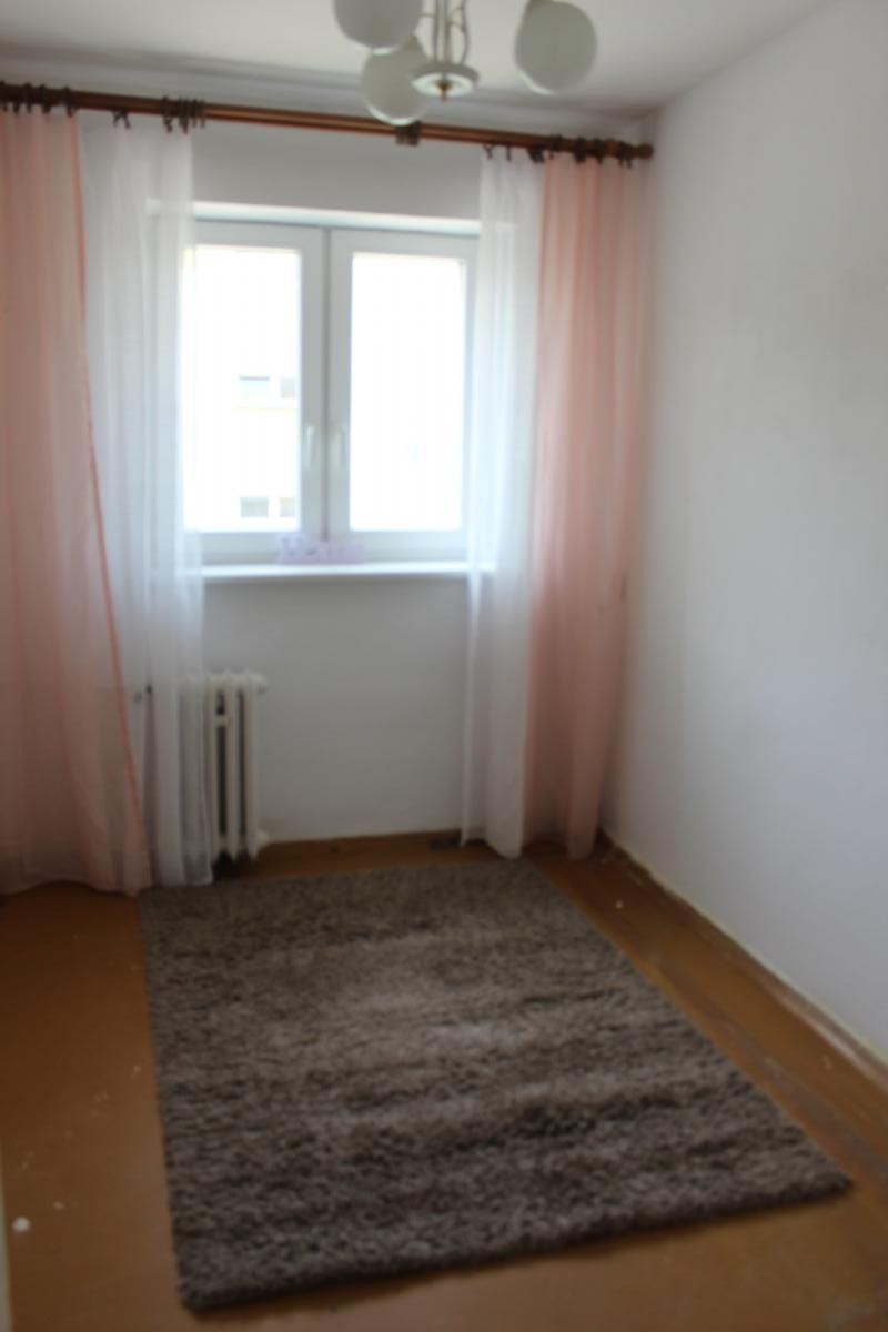 Sprzedam trzypokojowe mieszkanie w Kartuzach na...