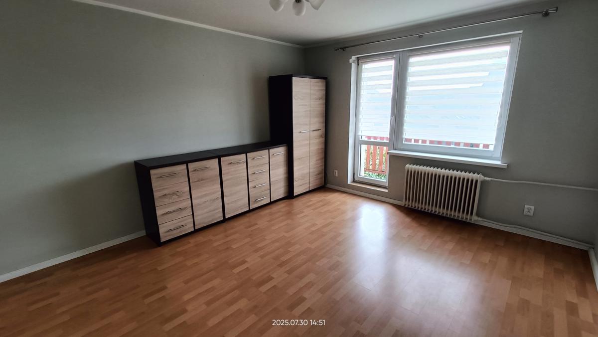 Mieszkanie dwupokojowe częściowo umeblowane...