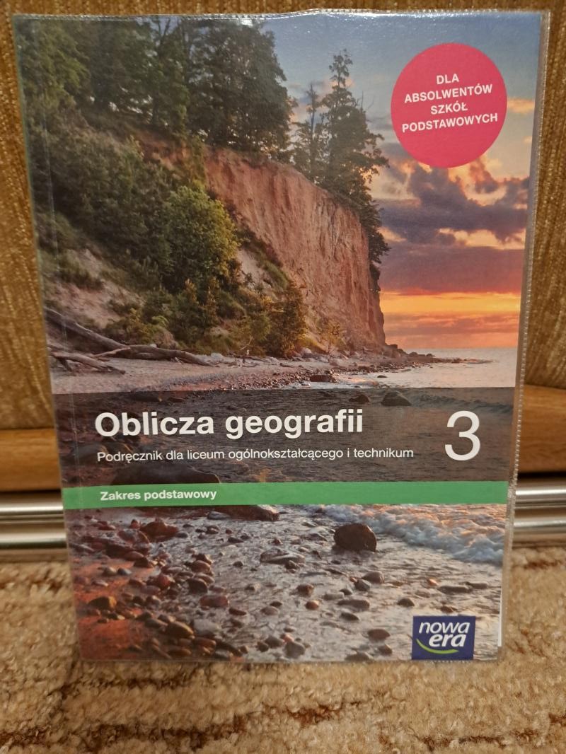 Sprzedam podręczniki do liceum technikum klasa...