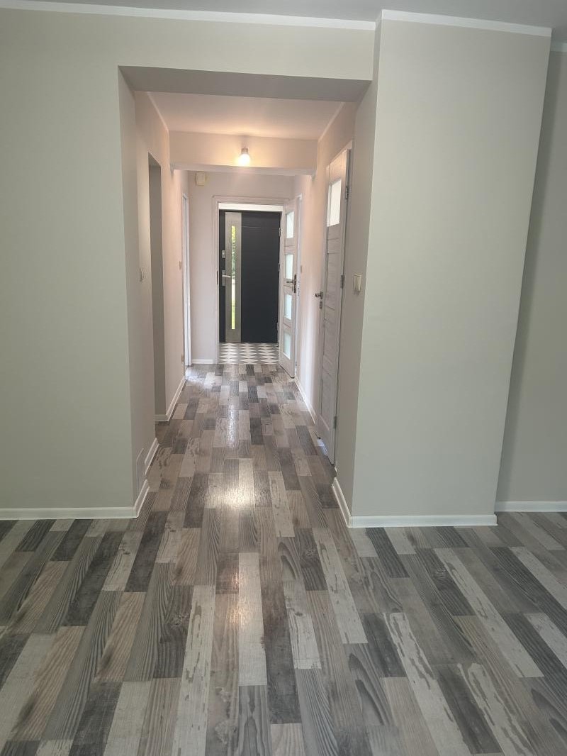 60m2
Salon z widokiem na las z wyjściem do...