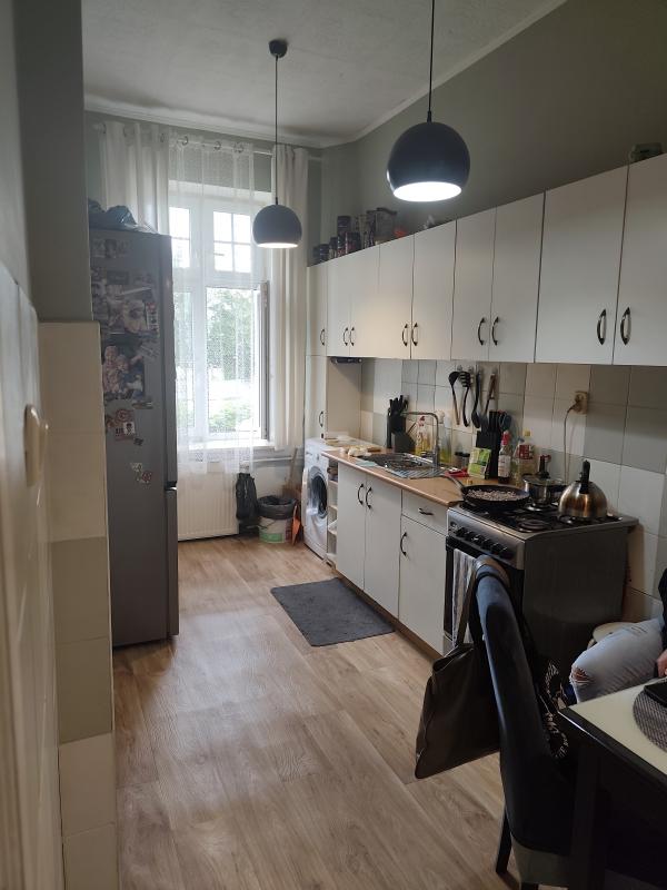 Do zamieszkania, 1 piętro, 50 m2, dwa pokoje,...