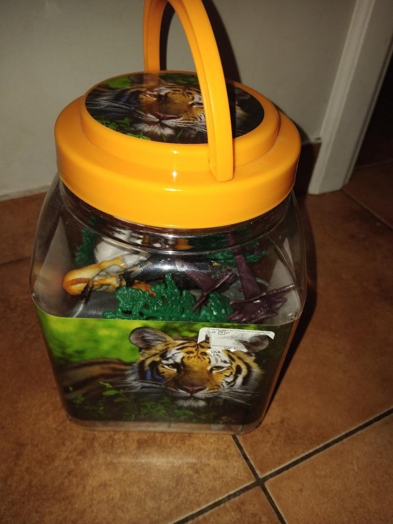 Jak nowy duzy zestaw figurek zwierzat...