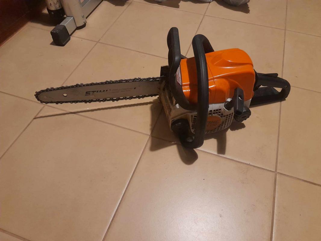 Oferujemy wynajem frezarki do pni. Podana cena...