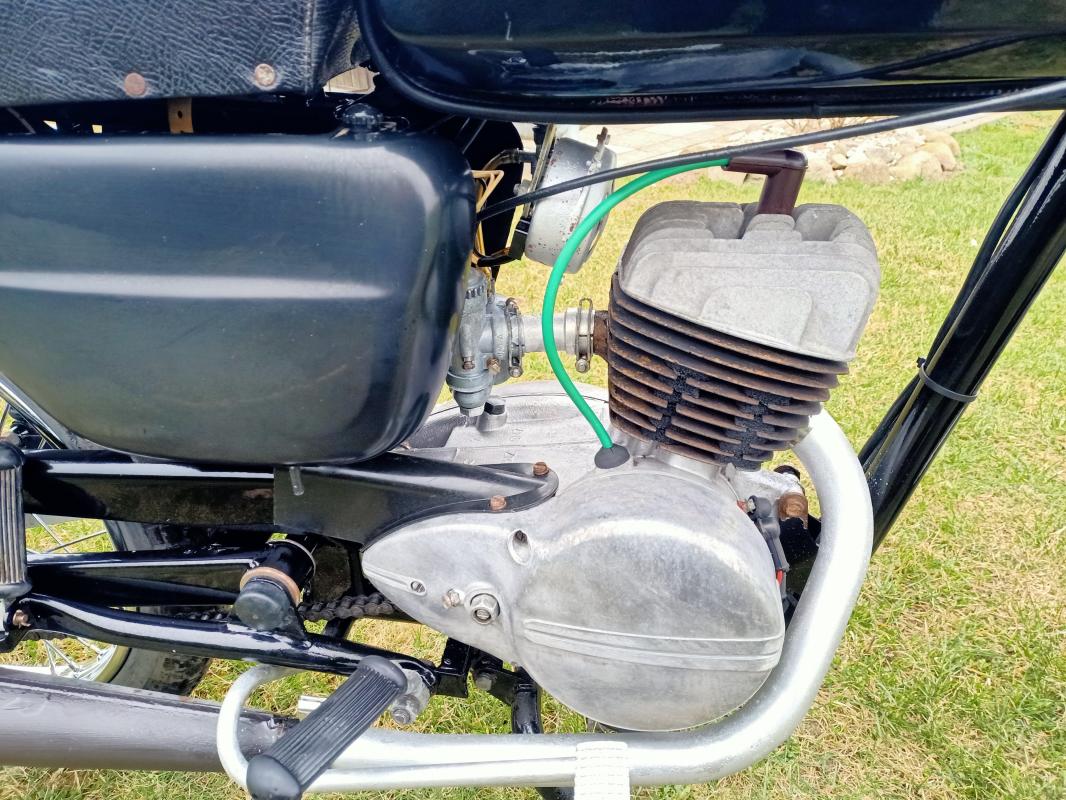 Witam sprzedam WSK 125 w bardzo dobrym stanie...