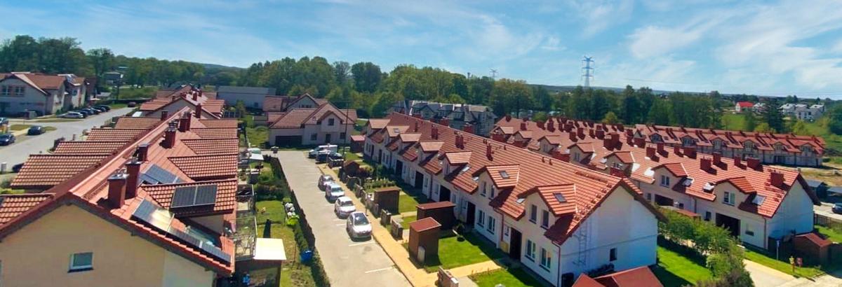 Nowoczesne domy szeregowe z ogródkiem – Osiedle...