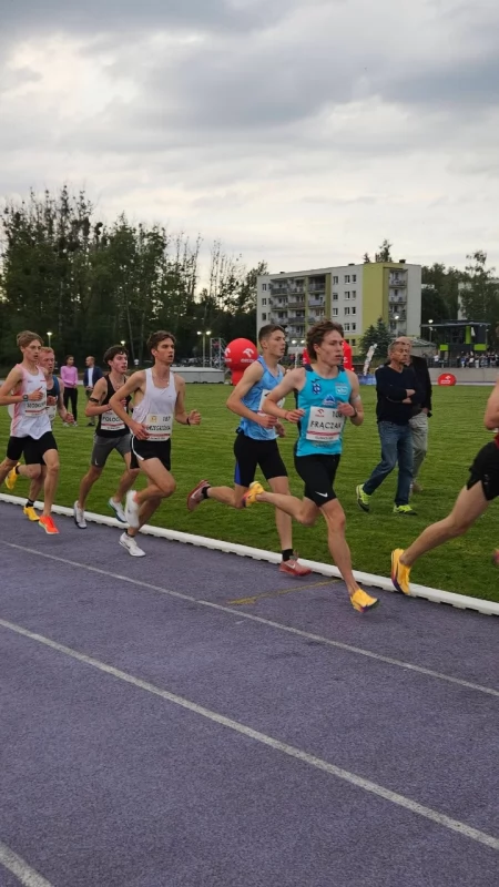 Mistrzowie Polski z Kartuz. GKS Cartusia triumfuje w biegu na 5000 metrów