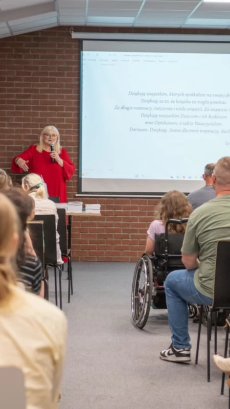 Grażyna Dembska gościem Biblioteki Samorządowej w Żukowie. O logopedii z wiedzą i pasją