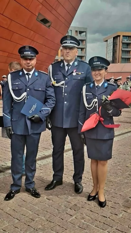 Wojewódzkie obchody święta policji. Dwóch funkcjonariuszy z Kartuz z przedterminowymi awansami