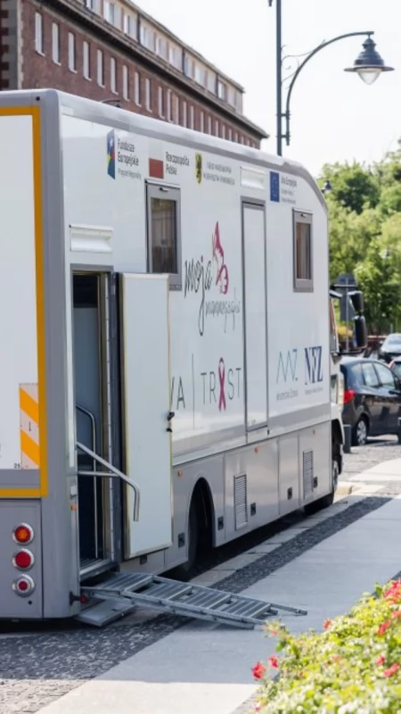 Bezpłatne badania mammograficzne w powiecie kartuskim. Mammobusy odwiedzą sześć miejscowości jeszcze w lipcu