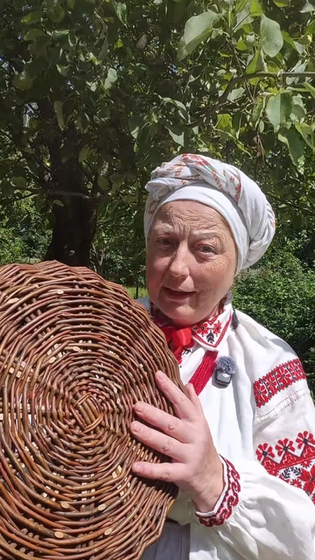 Zbieracie jabłka, które spadły z drzewa? Irena przypomina, dlaczego nie warto ich zostawiać