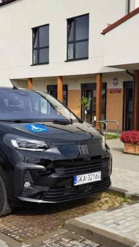 Kolejna inwestycja w usługi społeczne. Nowy Fiat Ulysse dla Radosnej Przystani w Sierakowicach
