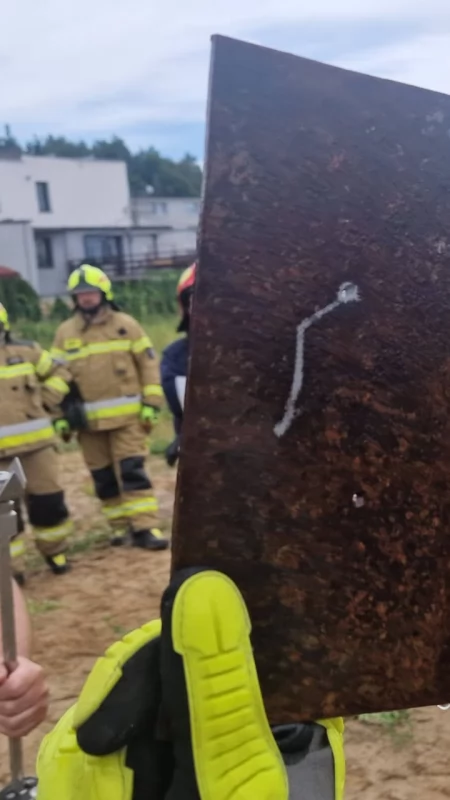 CutLanca w OSP Pomieczyno. Nowoczesny sprzęt pomoże strażakom podczas akcji