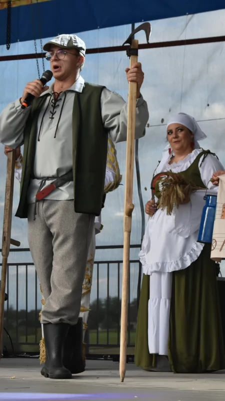 Barwny korowód, wieńce, konkursy i koncerty. Tak świętowano dożynki w Przodkowie