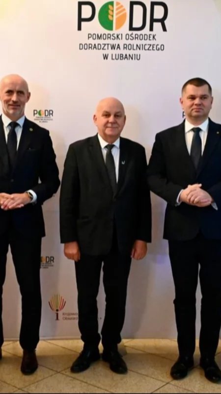 Ponad 350 osób na forum drobiarskim w Łyśniewie. Przyznano oznaczenia: Zasłużony dla Rolnictwa