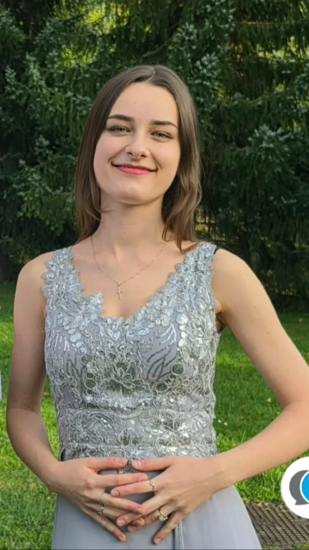 Nikola Zwara gra z pamięci i ze słuchu. Pochodząca z Kartuz pianistka zachwyca muzycznym talentem