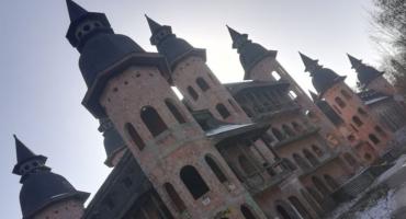Wybierz się w wirtualny spacer po zamku w Łapalicach